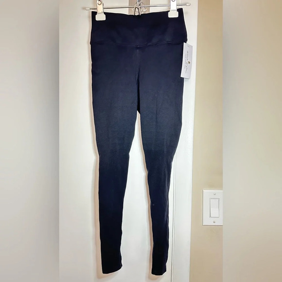 NWT Spiritual Gangster Black Lightweight Super Comfy Leggings Size M/L - Picture 1 of 7